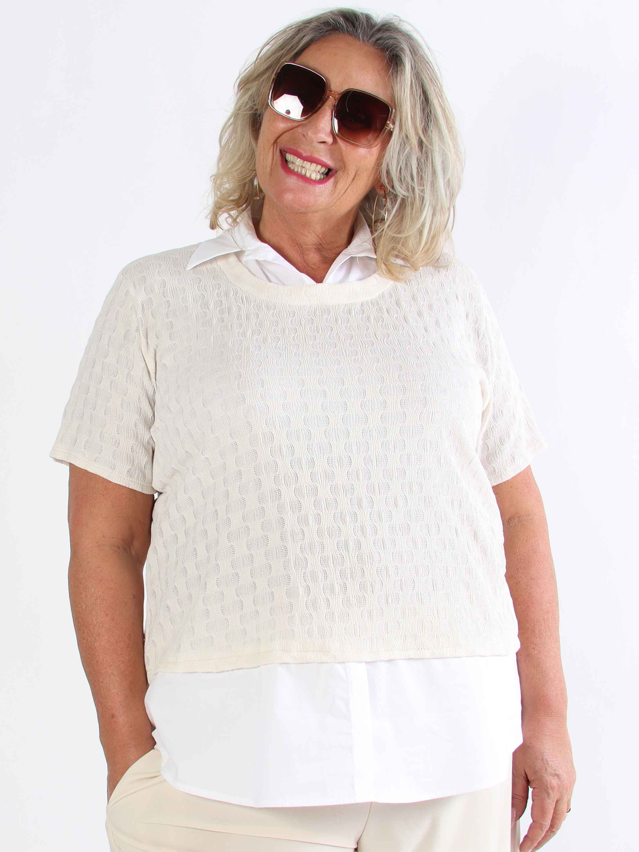 Shandel - Sød stretchy plus size bluse med skjortedetaljer